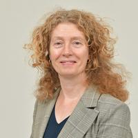 Pasfoto Anne Dijkstra