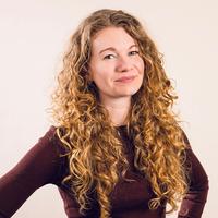 Pasfoto Luna van der Waarde
