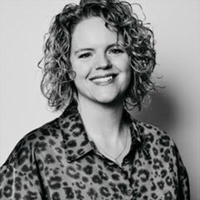 Pasfoto Alinda Vermeer