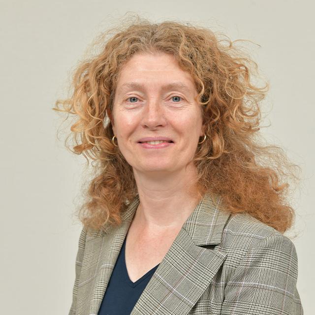 Pasfoto Anne Dijkstra