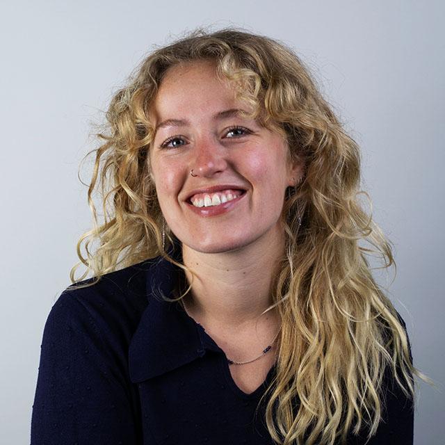 Pasfoto Emma van Bergeijk