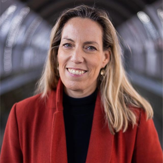 Pasfoto Ilse Oppenneer