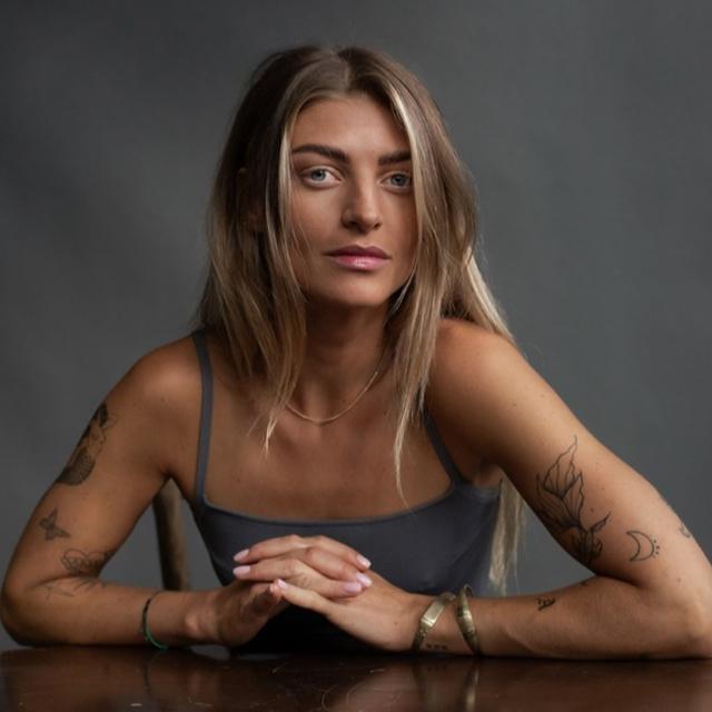 Pasfoto Janna Nieuwenhuijzen