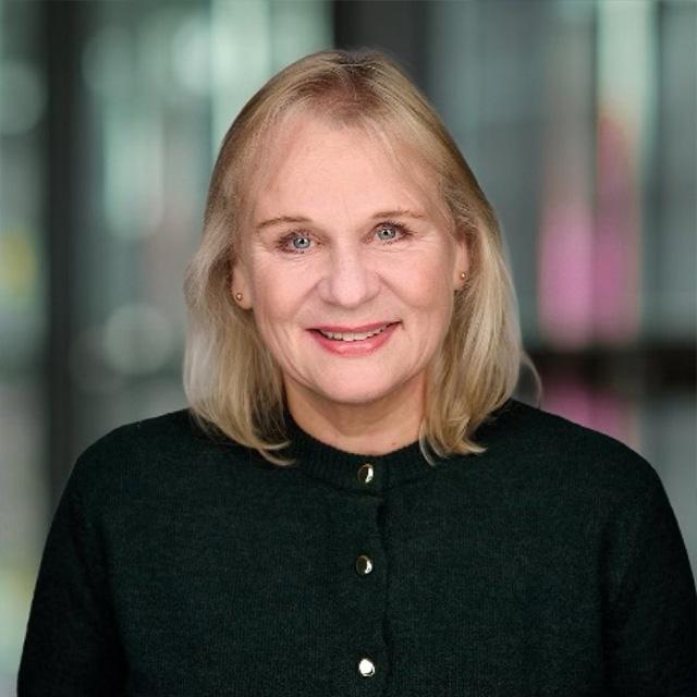 Pasfoto Petra de Beij